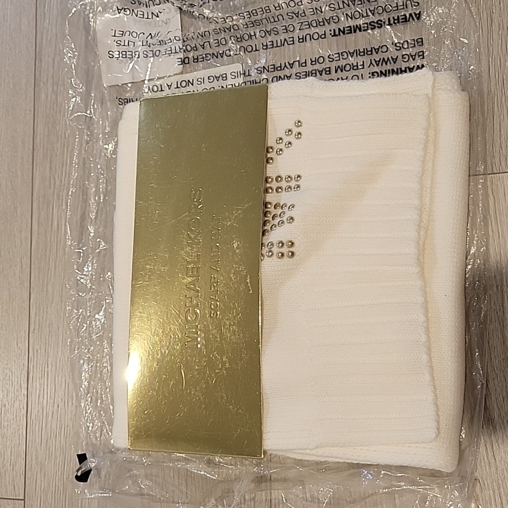 NWT Michael Kors Scarf NO Hat